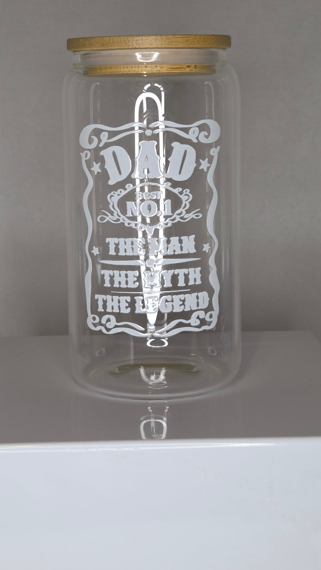 Glazen beker met bamboe deksel